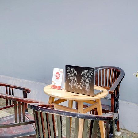 Oyo 90711 Blembong Homestay Jimbaran Екстериор снимка