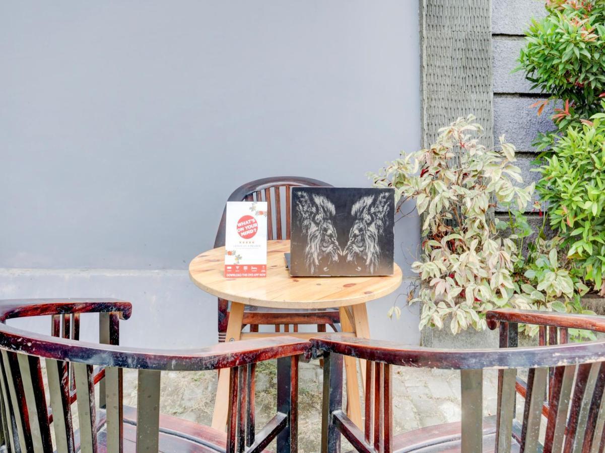 Oyo 90711 Blembong Homestay Jimbaran Екстериор снимка
