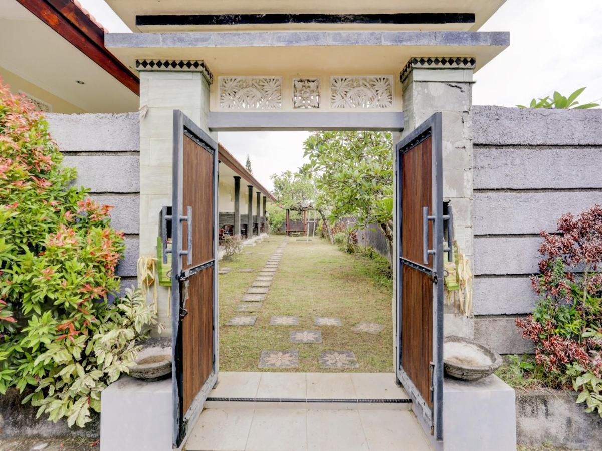 Oyo 90711 Blembong Homestay Jimbaran Екстериор снимка
