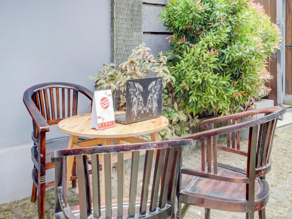 Oyo 90711 Blembong Homestay Jimbaran Екстериор снимка