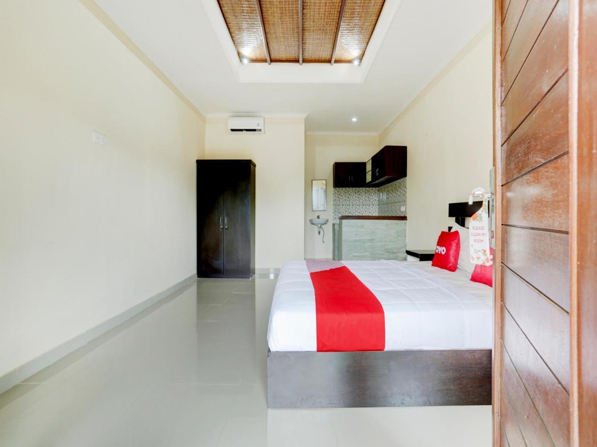 Oyo 90711 Blembong Homestay Jimbaran Екстериор снимка