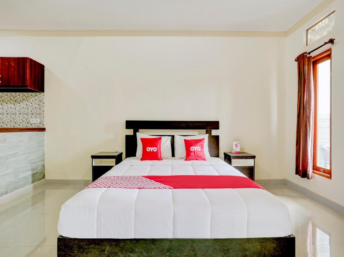 Oyo 90711 Blembong Homestay Jimbaran Екстериор снимка